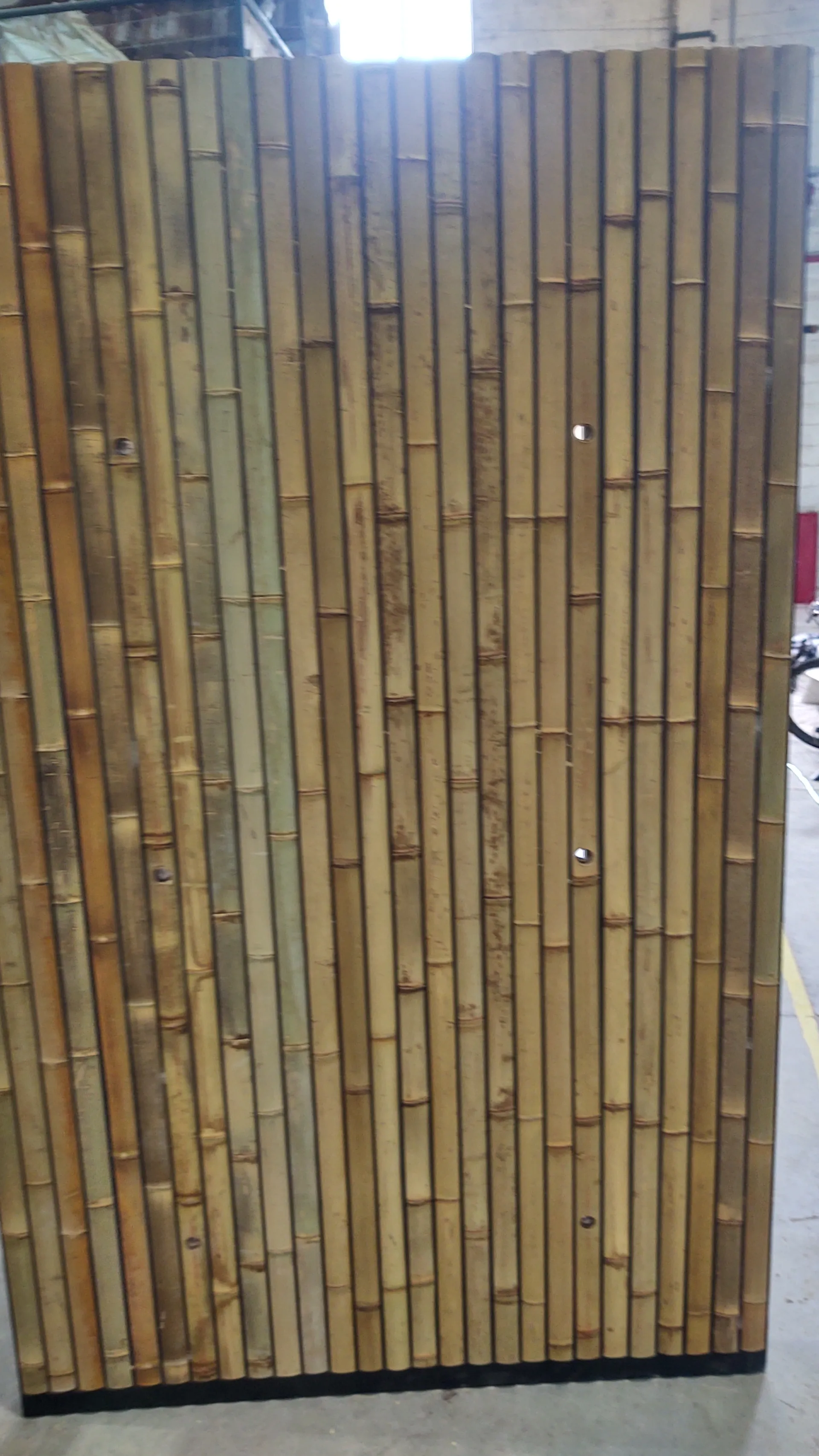 Estampa de bambu em concreto — registro de processo e obra.