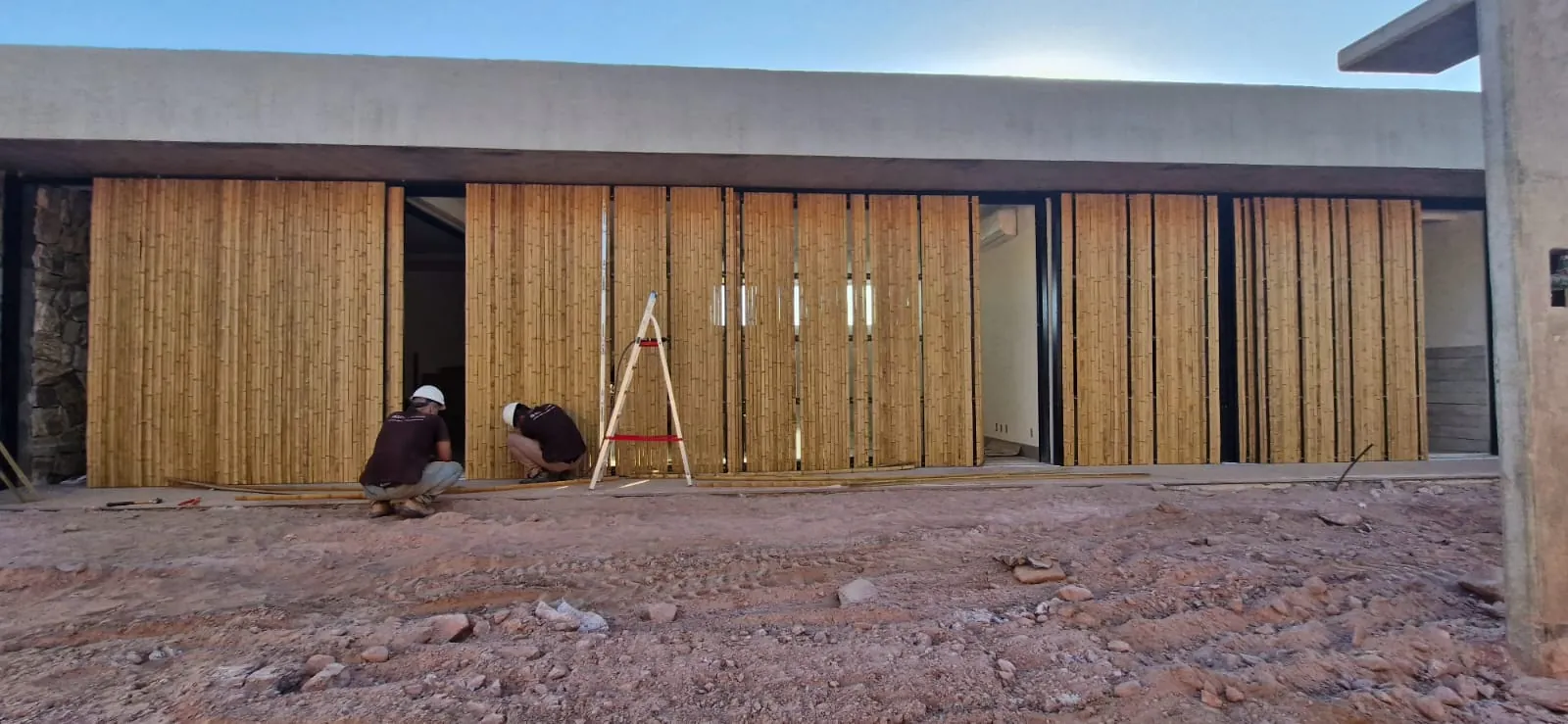 Revestimento/brise de bambu da InCasa Residence — registro de obra.