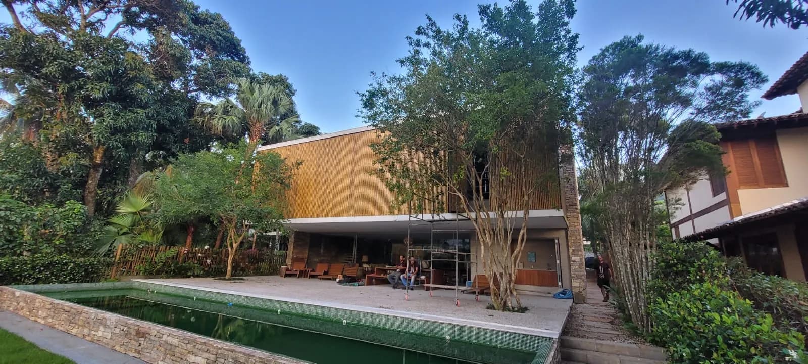Revestimento de bambu da Casa da Praia da Feiticeira (MK27) — registro de obra.