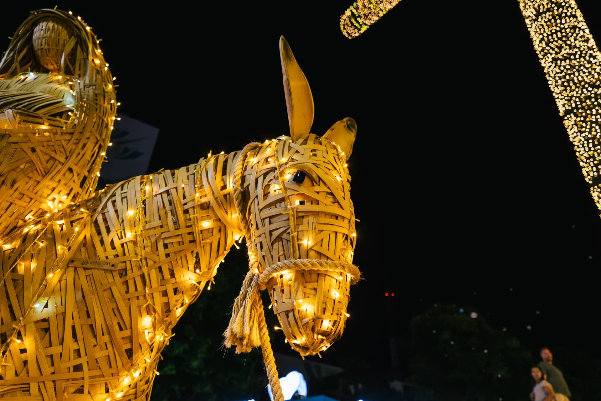 Cena de São José, Maria e o burrinho em bambu — Natal dos Pioneiros — Cascavel 2025.
