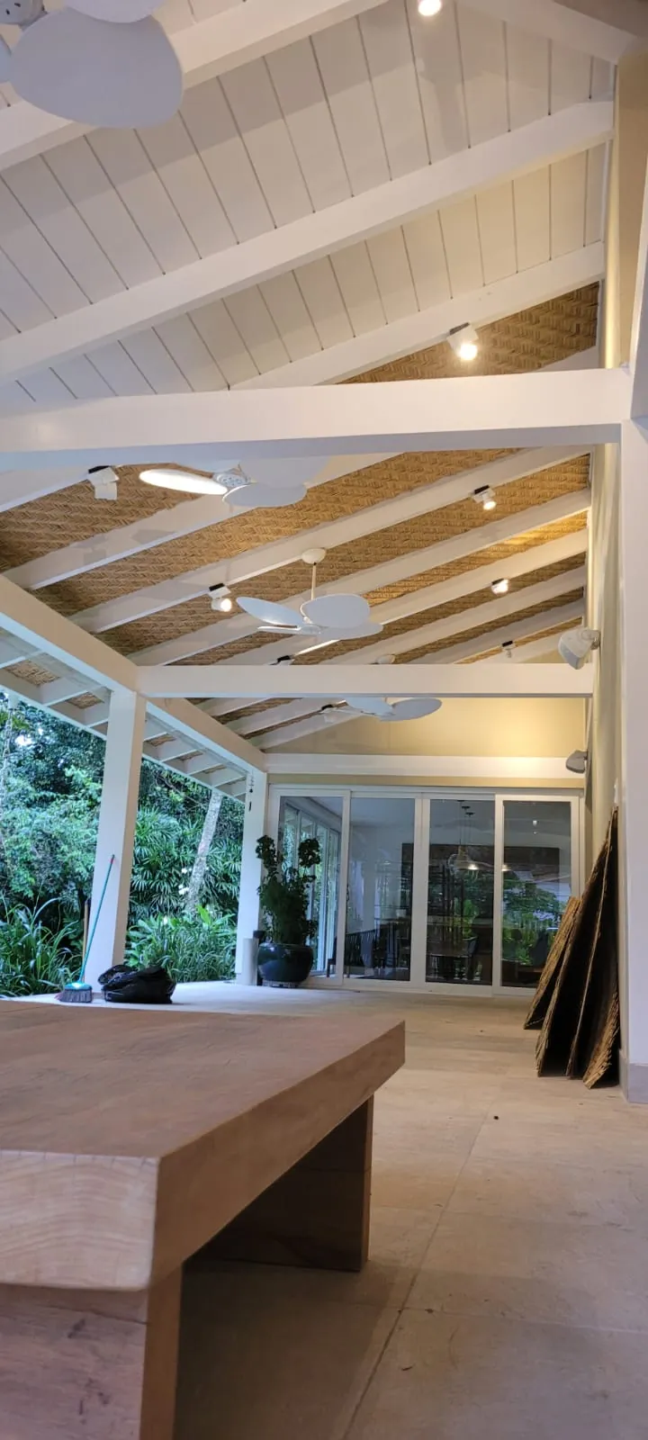 Forro de esteira de bambu da Casa Iporanga — registro de obra.
