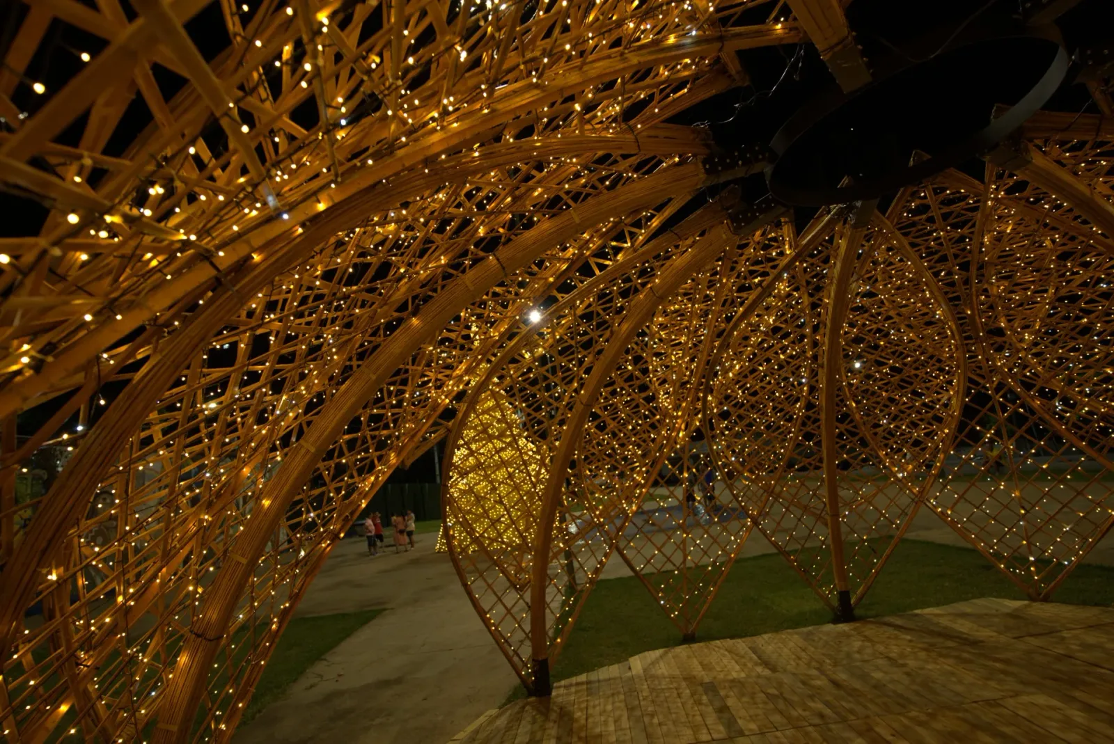Domo geodésico em bambu — Natal dos Pioneiros — Cascavel 2024.