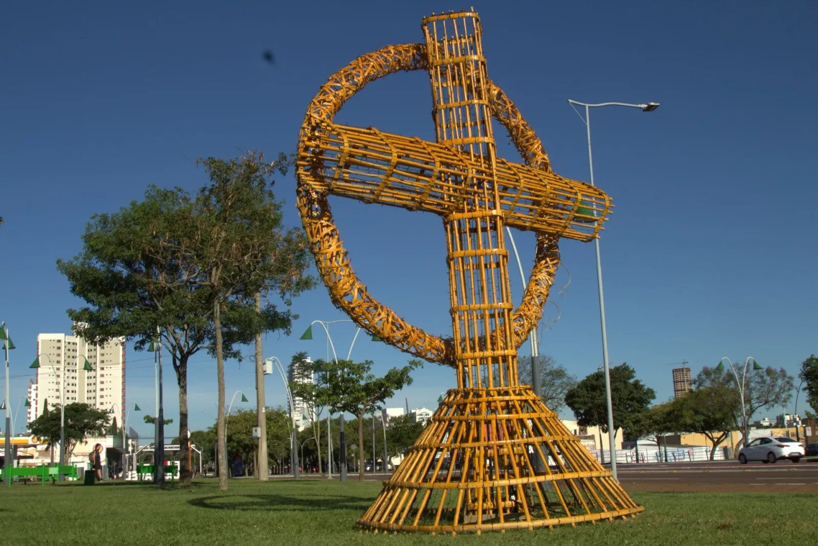 Cenografia em bambu — Natal dos Pioneiros — Cascavel 2024, Bambusa Atelier.