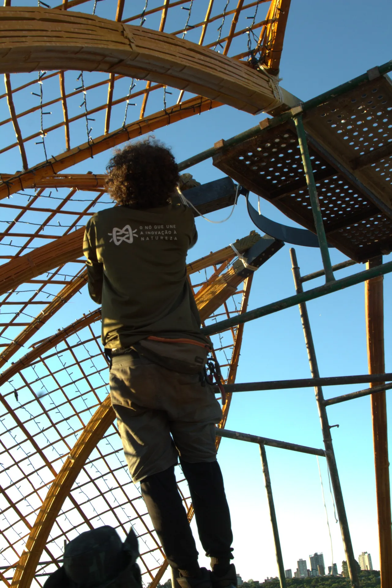Cenografia em bambu — Natal dos Pioneiros — Cascavel 2024, Bambusa Atelier.