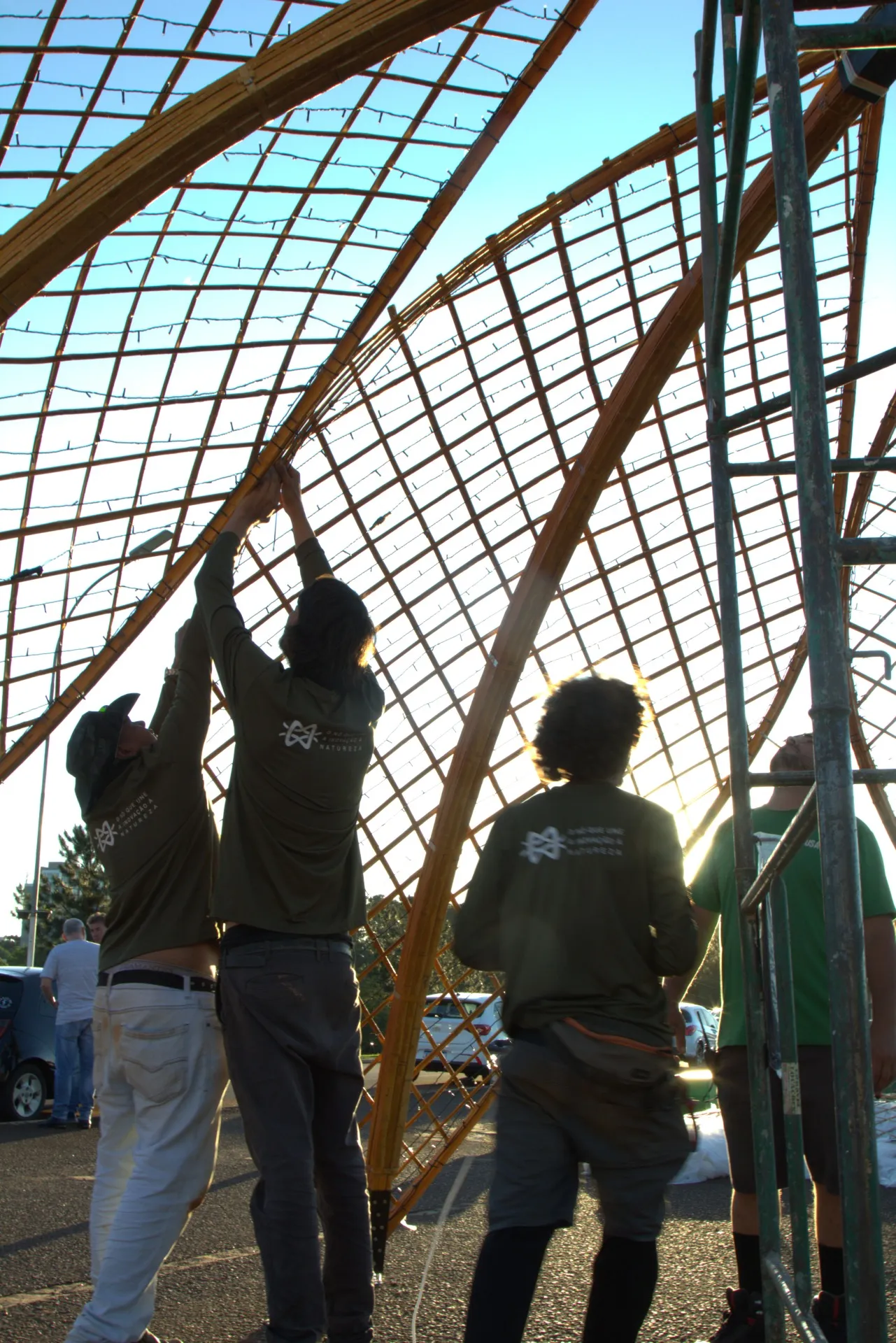 Cenografia em bambu — Natal dos Pioneiros — Cascavel 2024, Bambusa Atelier.
