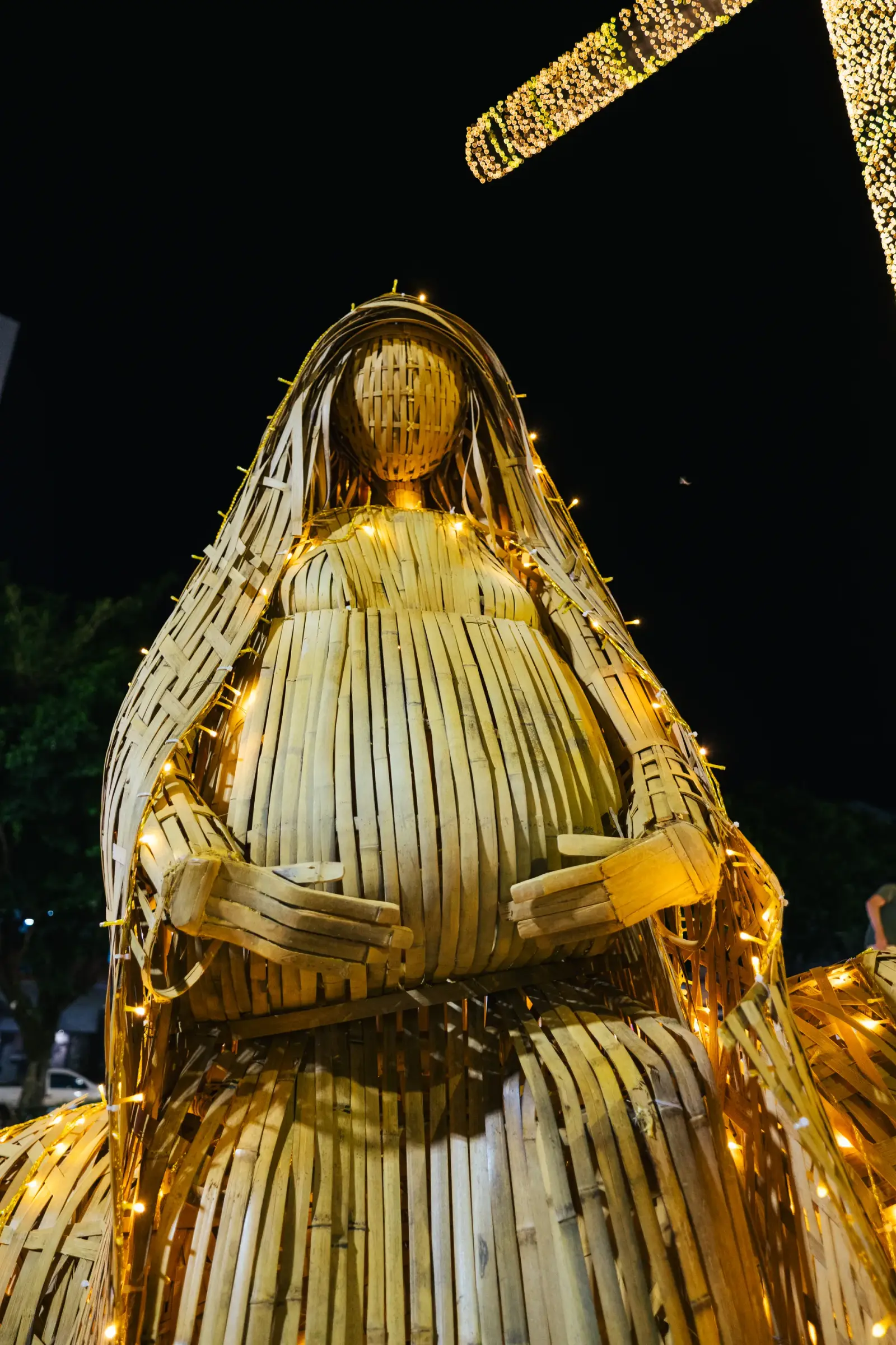 Cena de São José, Maria e o burrinho em bambu — Natal dos Pioneiros — Cascavel 2025.
