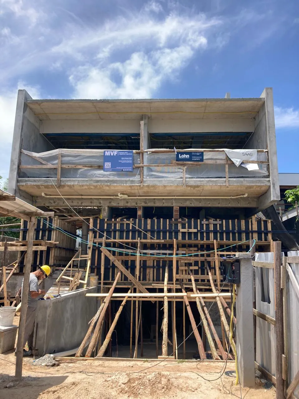 Estampa de bambu em concreto — registro de processo e obra.