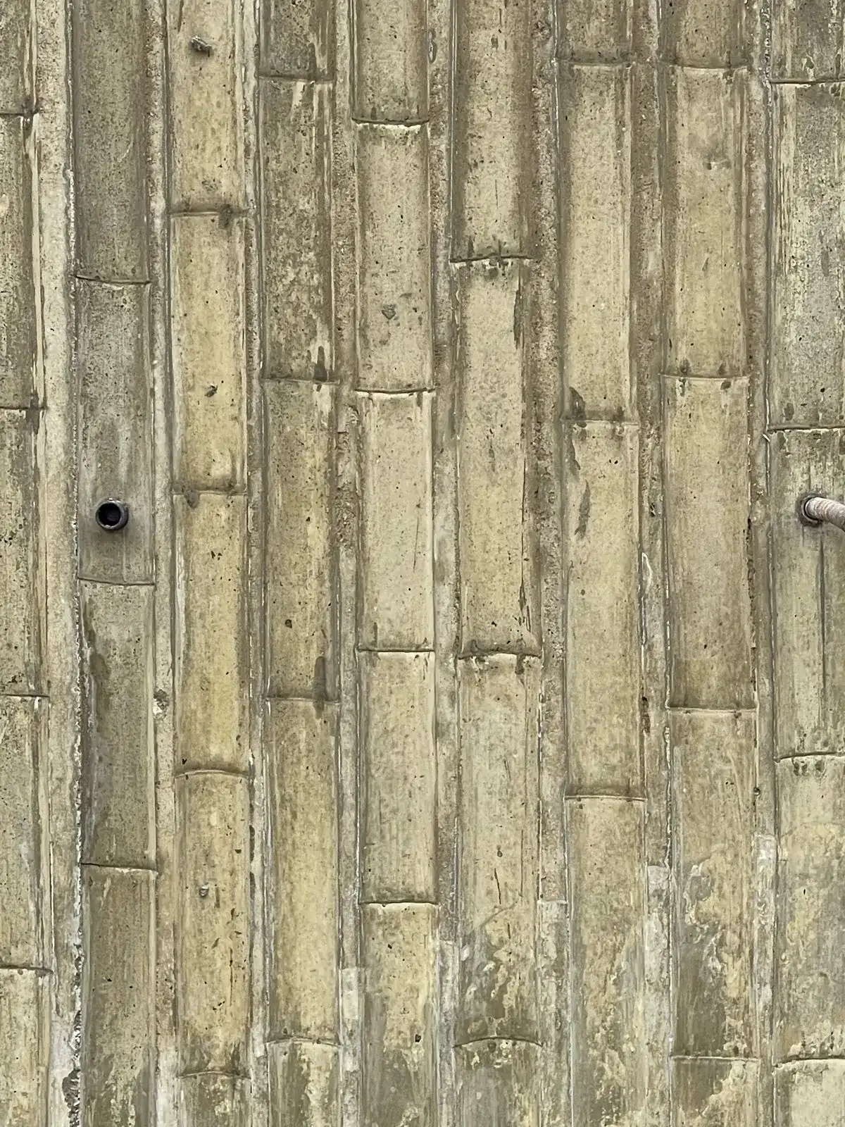 Estampa de bambu em concreto — registro de processo e obra.