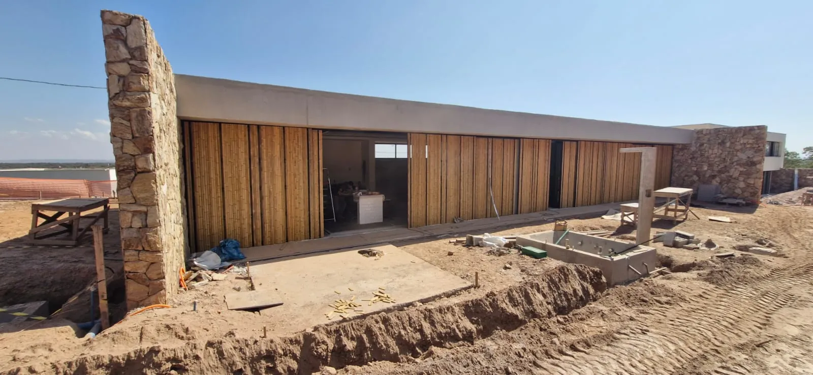 Revestimento/brise de bambu da InCasa Residence — registro de obra.