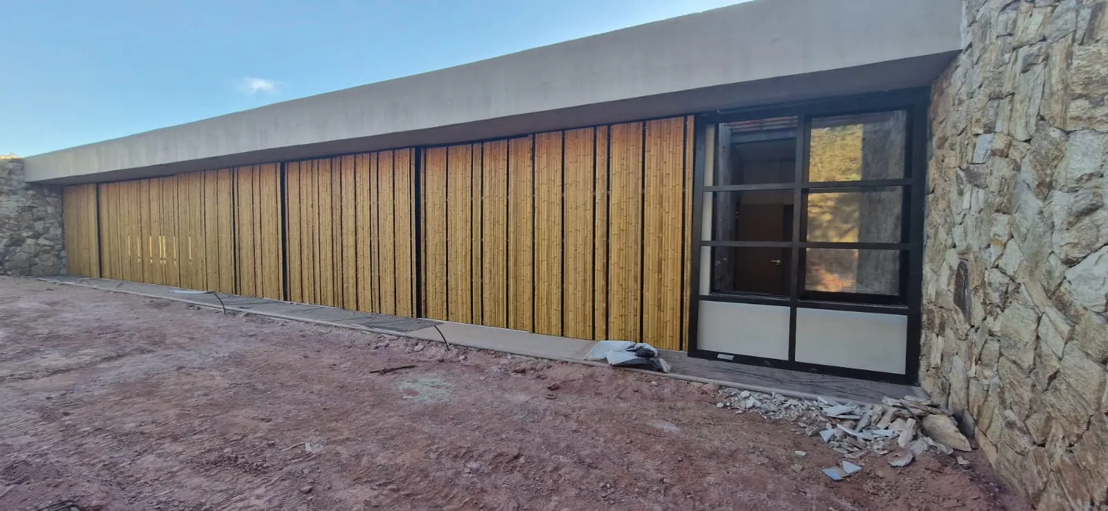 Revestimento/brise de bambu da InCasa Residence — registro de obra.