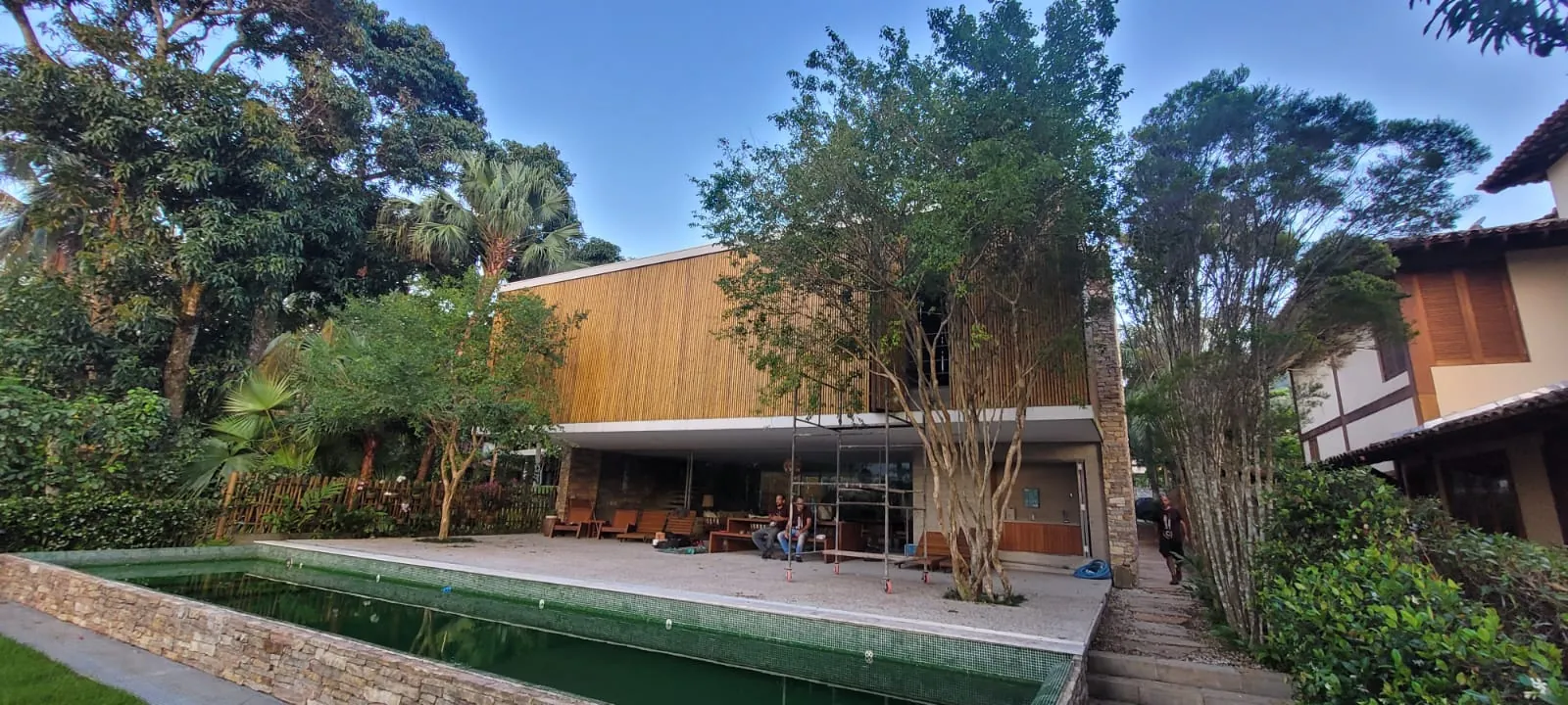 Revestimento de bambu da Casa da Praia da Feiticeira (MK27) — registro de obra.