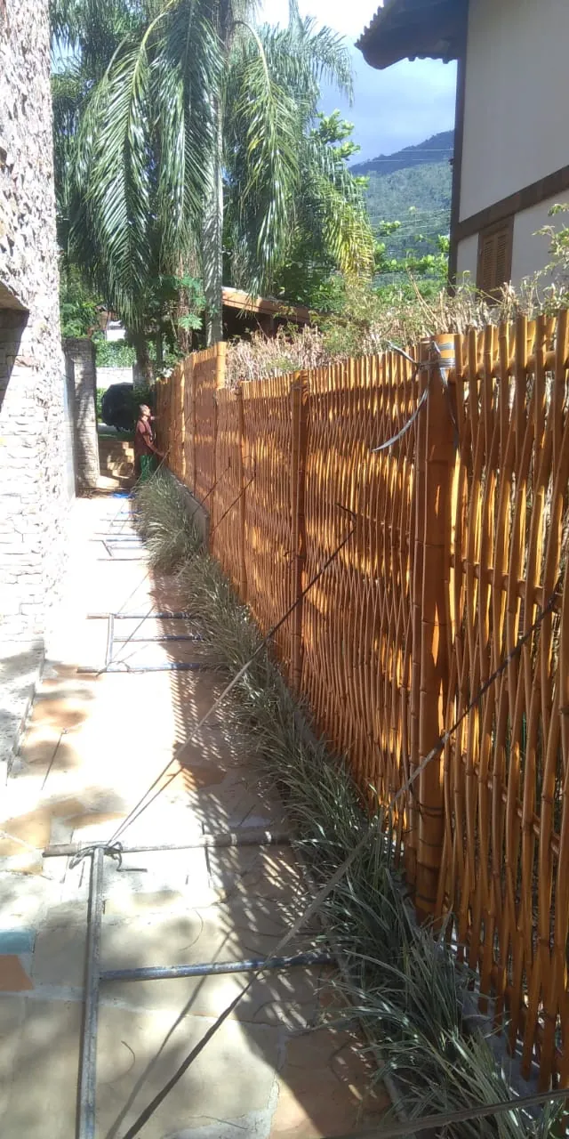 Revestimento de bambu da Casa da Praia da Feiticeira (MK27) — registro de obra.