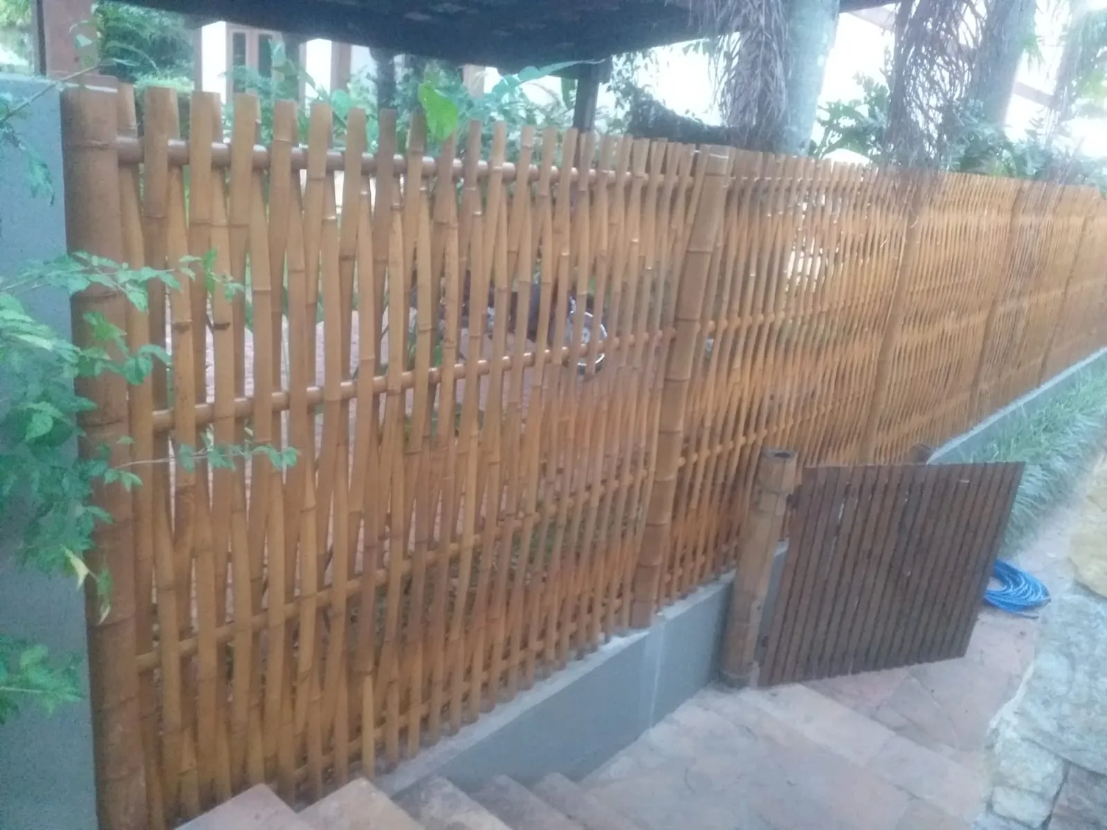 Revestimento de bambu da Casa da Praia da Feiticeira (MK27) — registro de obra.