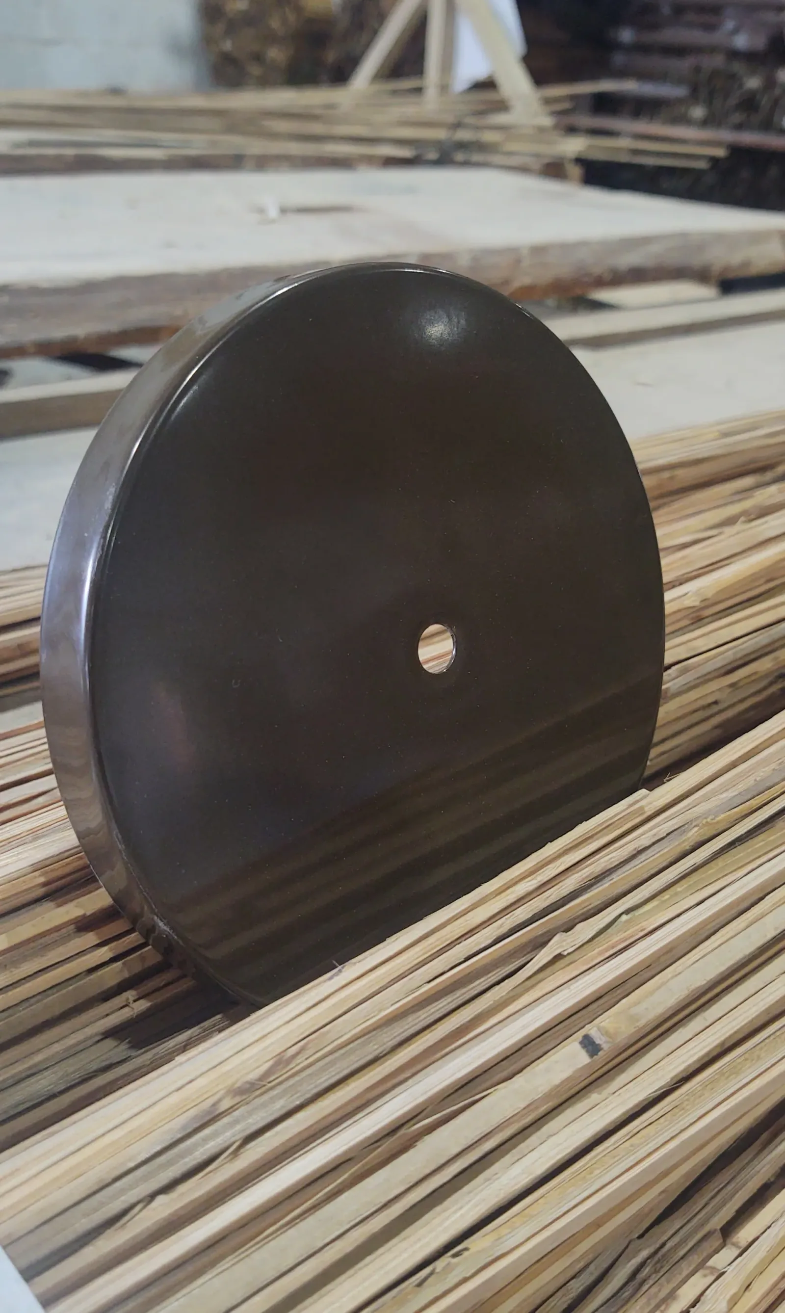 Luminária Ninho em bambu — registro de produção (Luminária Ninho — Studio Objeto / Arthur Casas).