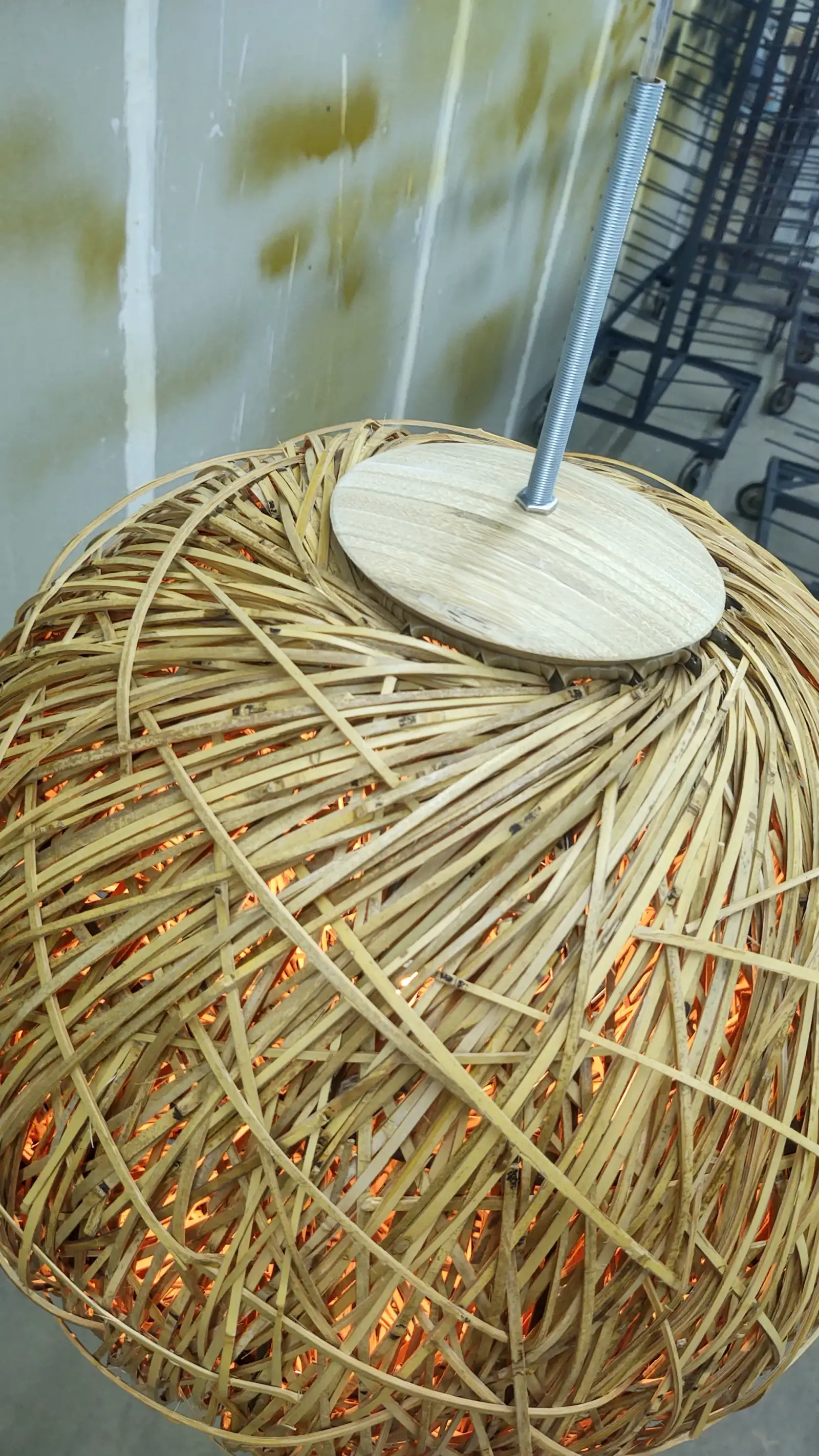 Luminária Ninho em bambu — registro de produção (Luminária Ninho — Studio Objeto / Arthur Casas).